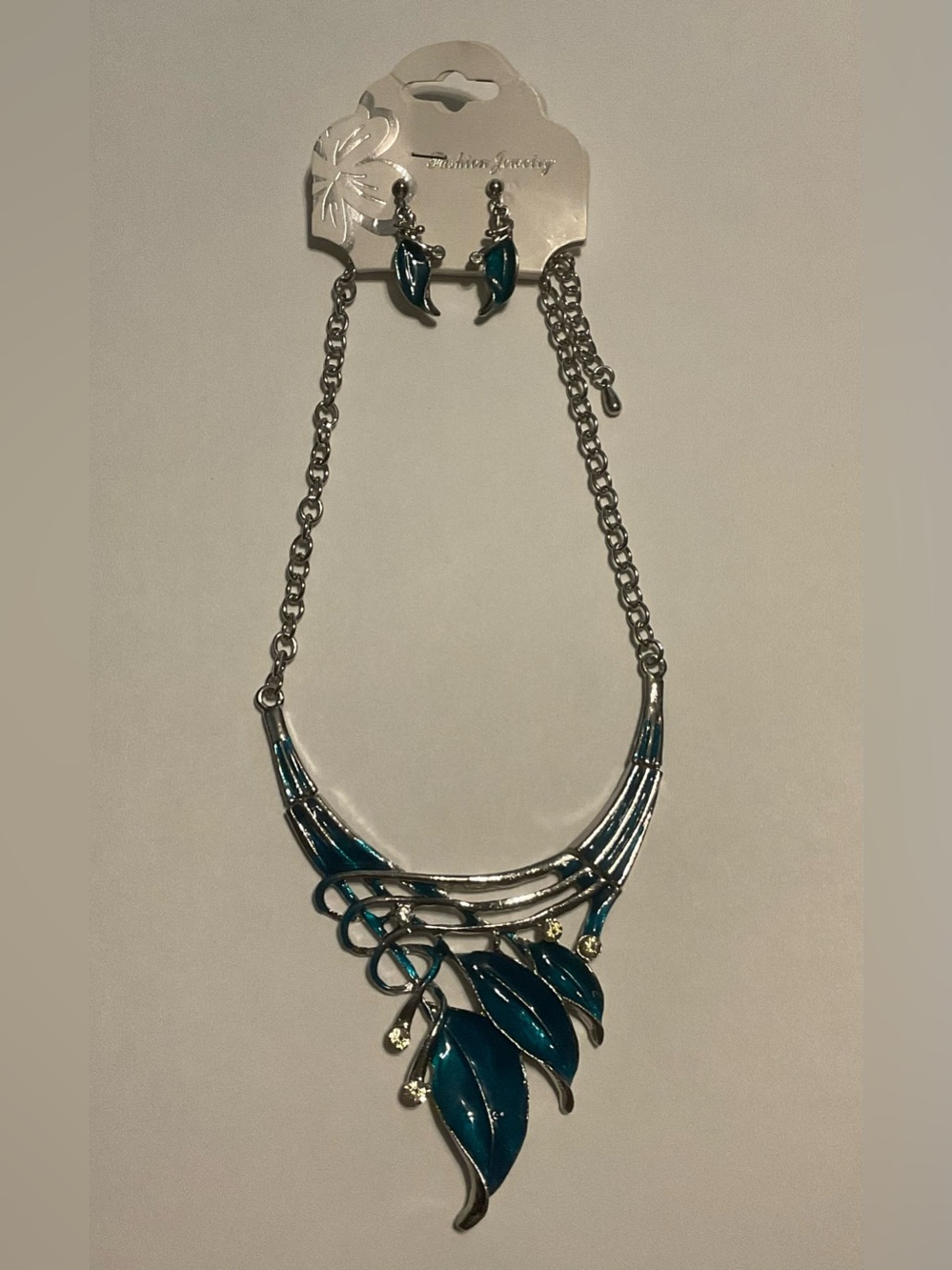 Fashion Jewelry Silver Tone Blue Leaf Necklace & Earrings Set